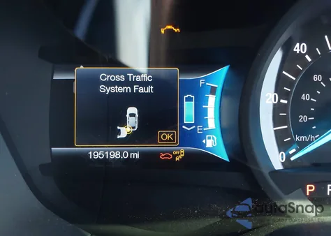 2014 Ford Fusion Energi Titanium z USA, uszkodzony, nr VIN 3FA6P0SU1ER337439